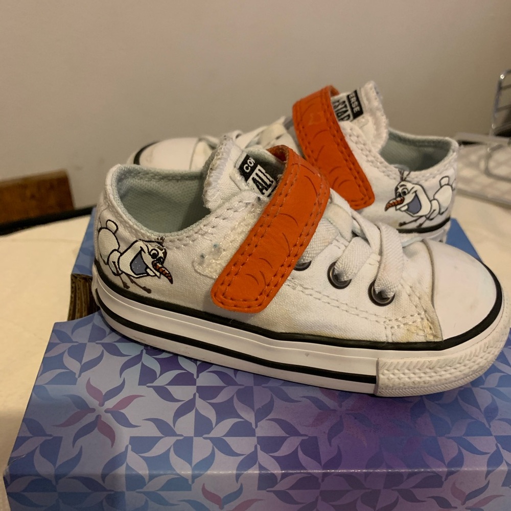 Disney converse